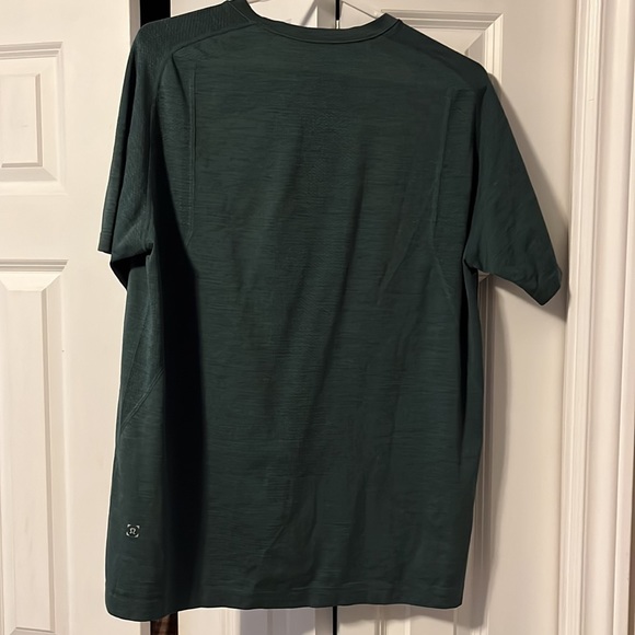 Lululemon Athletic V Neck shirt. Medium - Picture 3 of 4